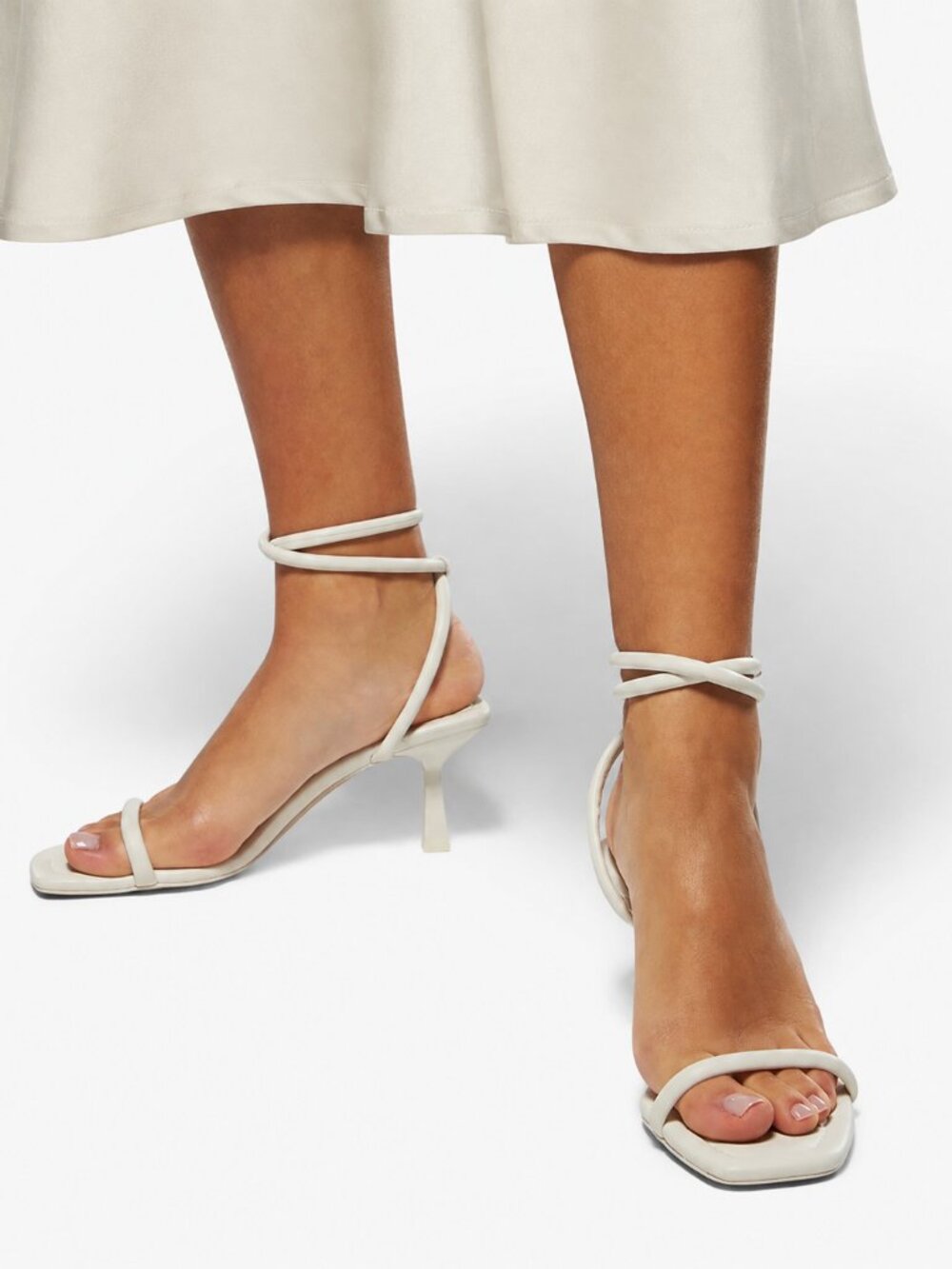 ALDO White Strappy Square Toe Kitten Heel Sandals Women’s US 7.5